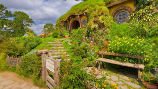 Extremely devoted <i>Lord Of The Rings</i> fan constructs actual, geothermal hobbit hole